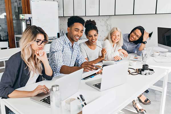 الدراسة المزدوجة او الدراسة العادية في المانيا